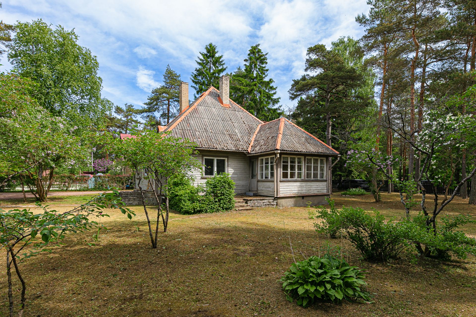 NEW PRICE! A historic wooden house in Nõmme